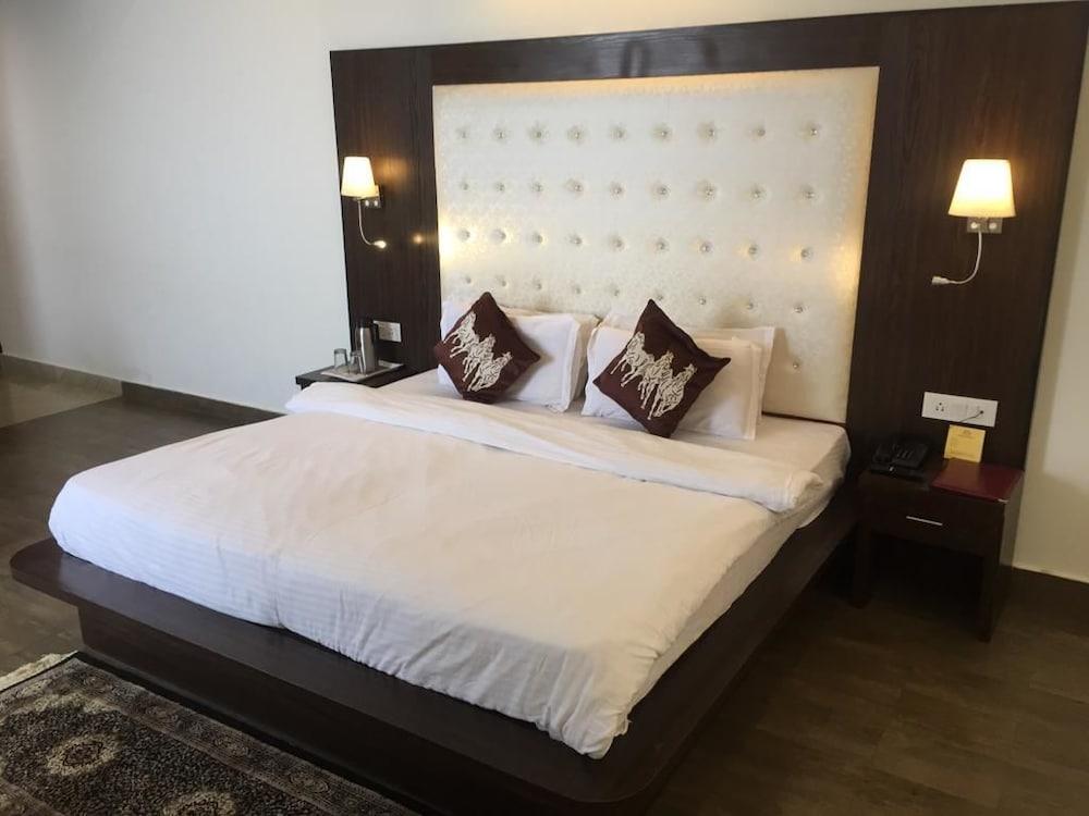 Hotel Kamal Residency