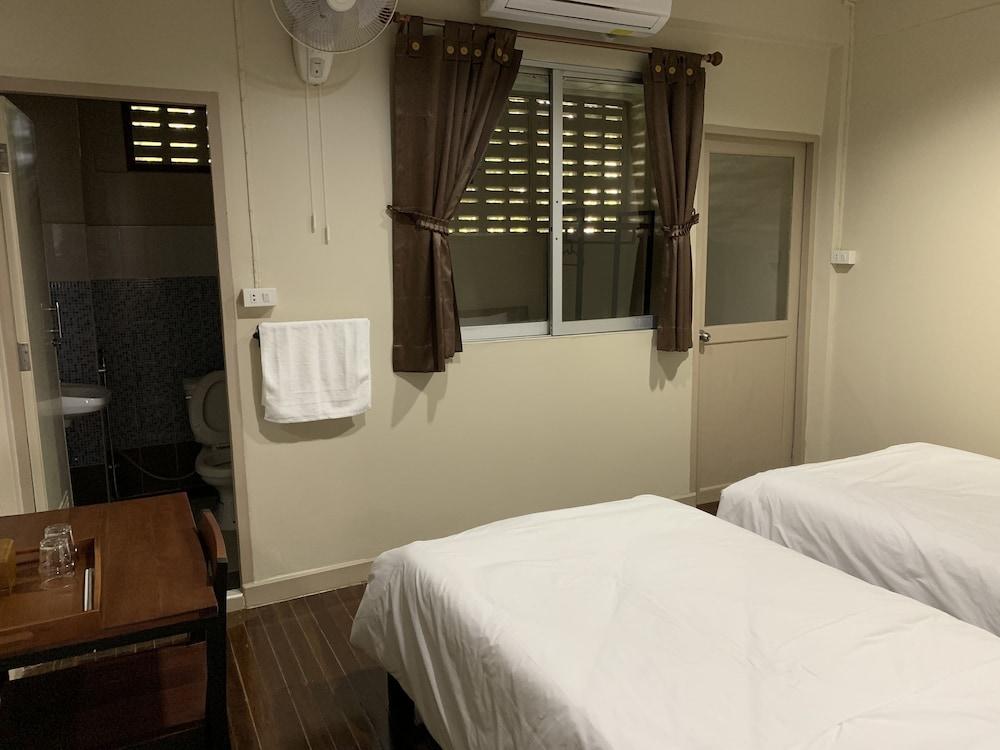 Achcha - MRT Itsaraphap Station