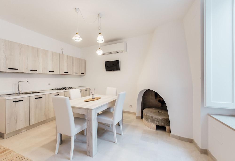 Secret Garden - Suites & Apartments