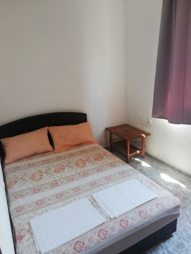 Apartmens & rooms Sunset