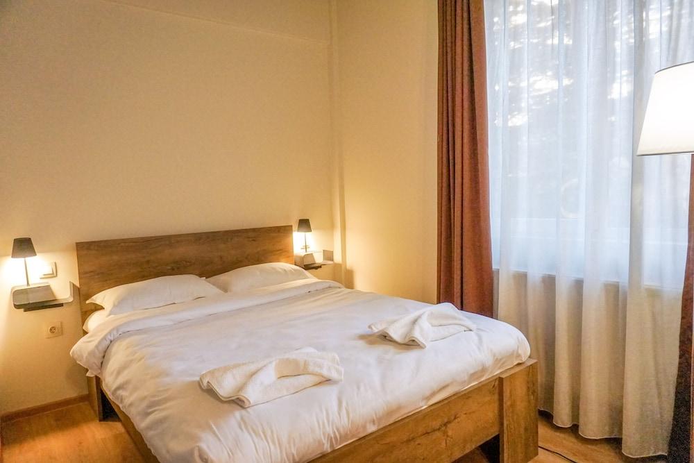 Cybernetics Hostel & Suites