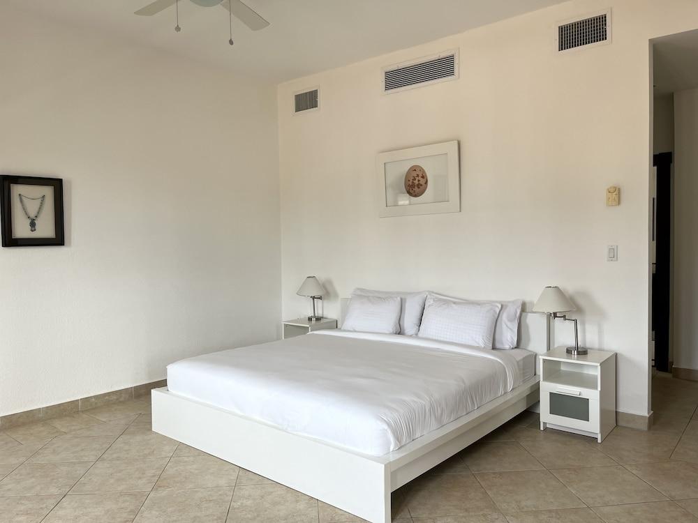 The Hotel Porto Cupecoy