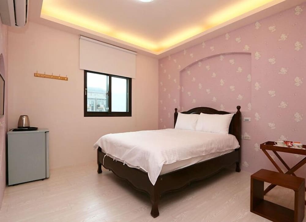 Meet Love at Pacific Ocean Turtle Island B&B