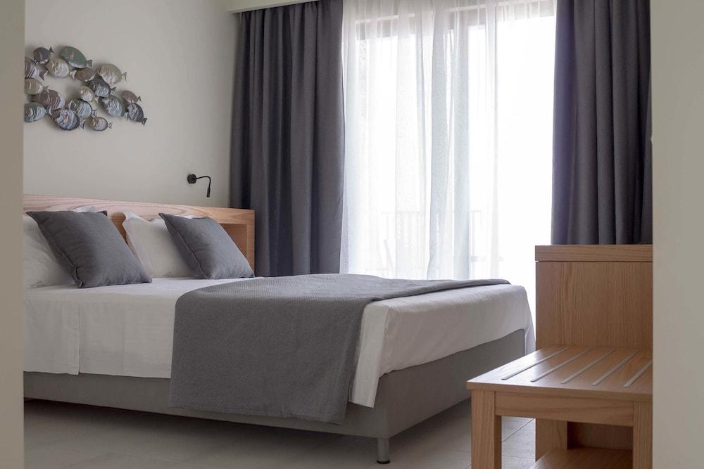 Kyma Suites - Adults only