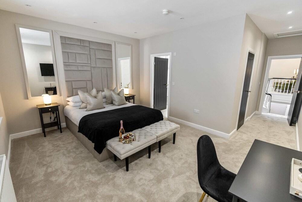 The Burlington by Stamp SA