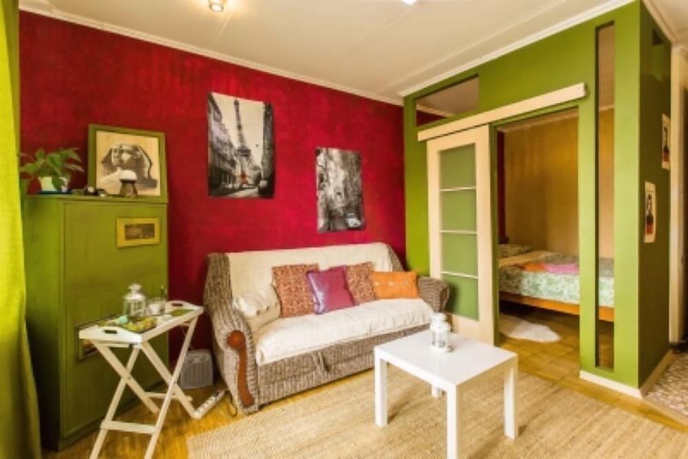 Apartment on Novokuznetskaya 6