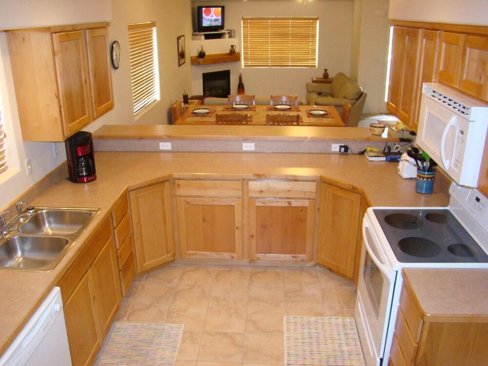 Tierra Del Sol 1 by MoabCondos4Rent