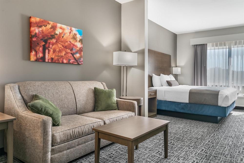 Best Western Plus Wayland Hotel