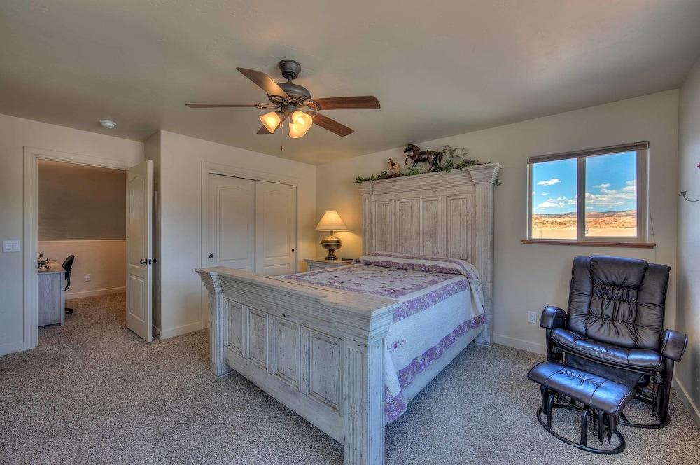 Desert Winds 6 by MoabCondos4Rent