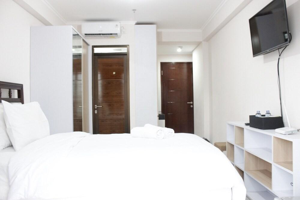 Compact Studio Room at Gateway Pasteur Apartment near Exit Toll