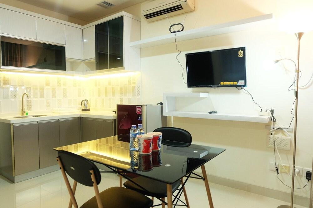 Great Location Brooklyn Alam Sutera Studio Apartment