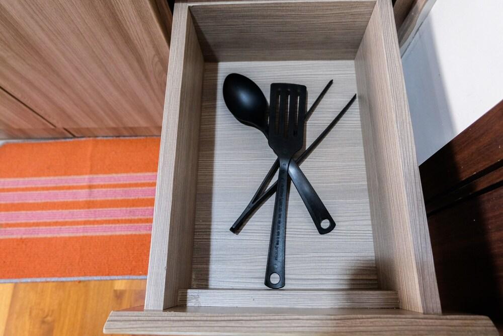 Minimalist Studio Saveria Apartment