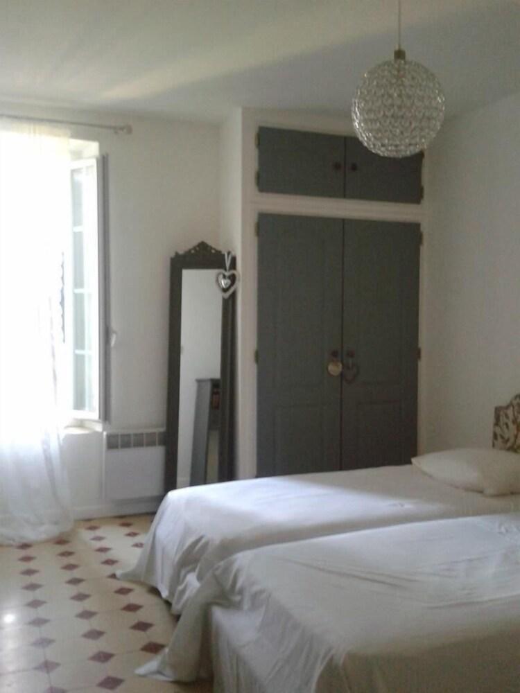 Aux Roses de l'Etang