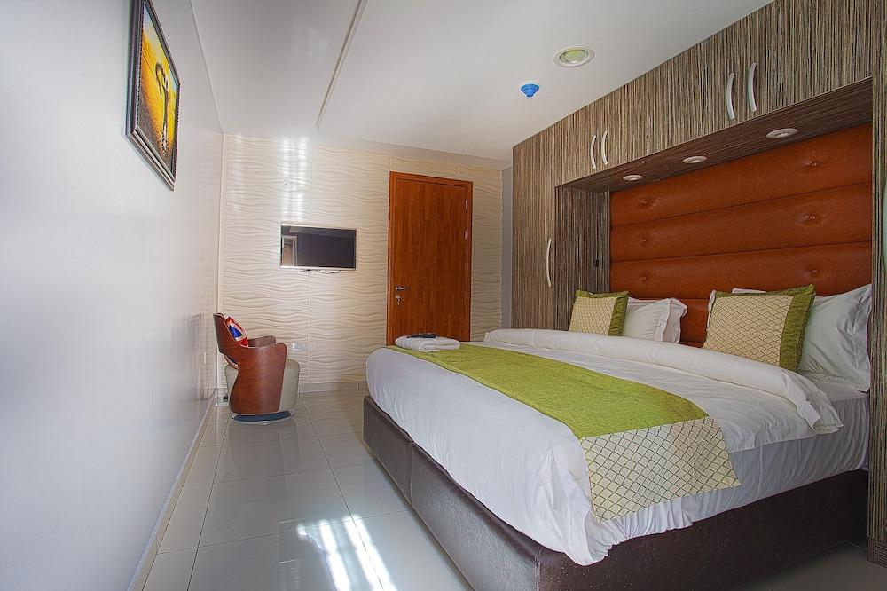 H21 Apartments & Lounge