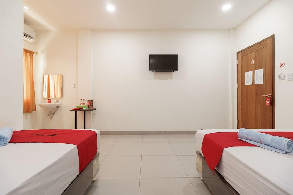 RedDoorz Syariah near Universitas Serambi Mekkah