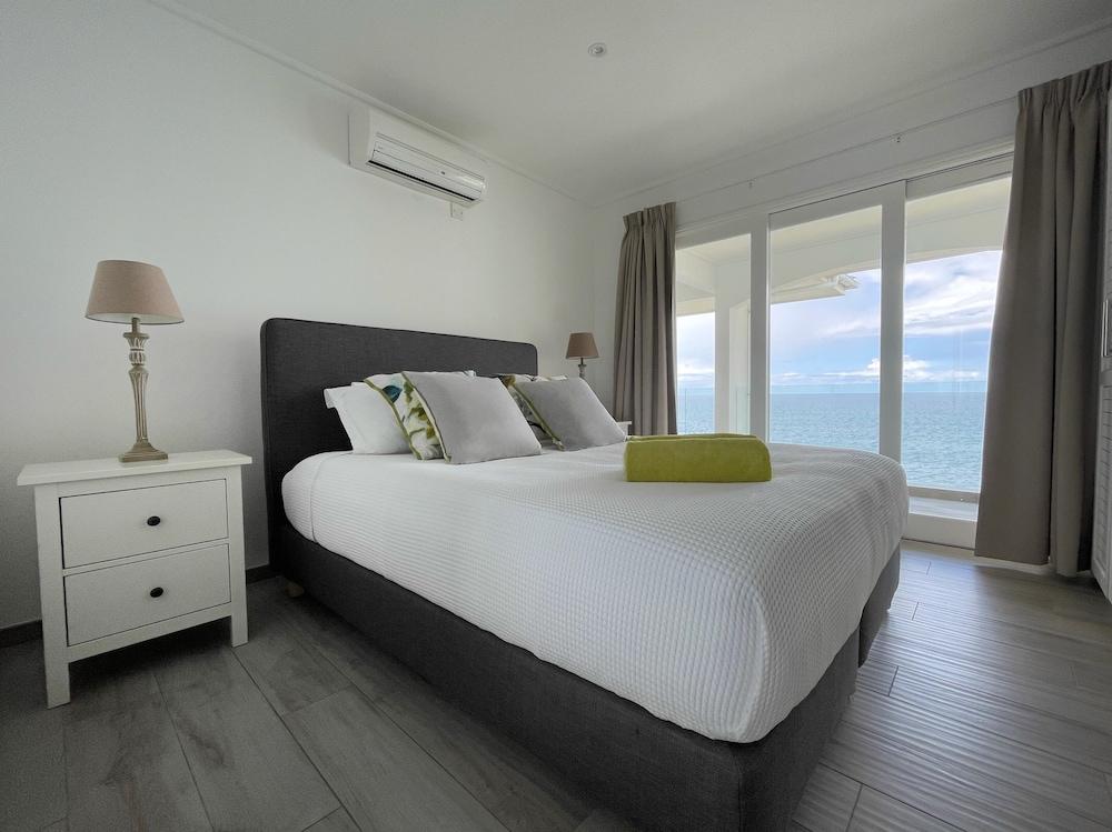 VallonEnd Beach Front Villa