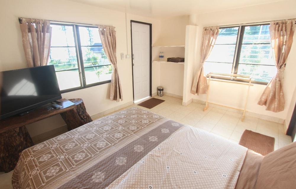 T.K. Beach Resort Koh Mak