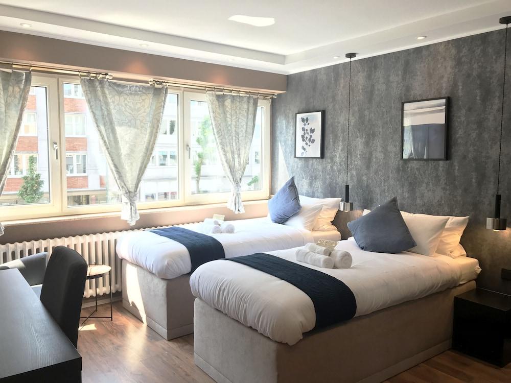 Mike's Four - Hostel