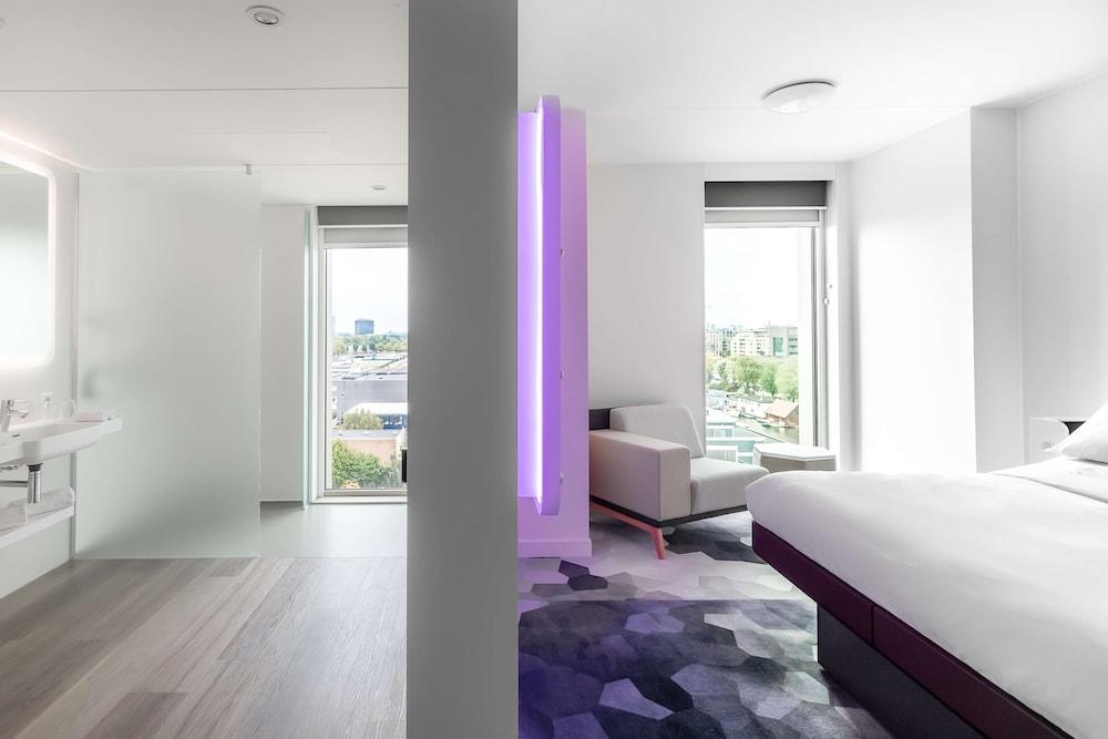 YOTEL Amsterdam
