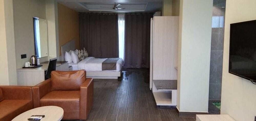 The Forest Vines Resort