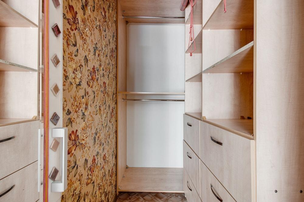 Apartment on Yunykh Lenintsev