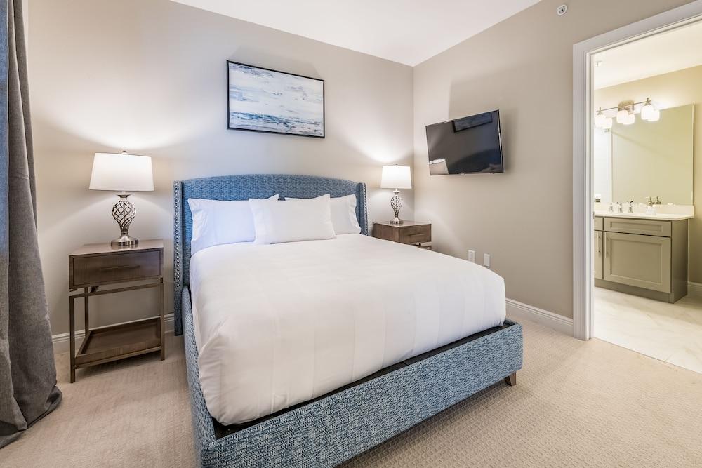 Siena at Bella Collina