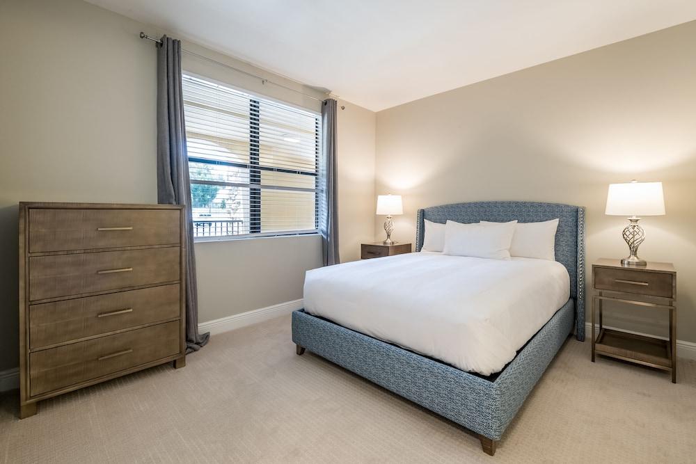 Siena at Bella Collina