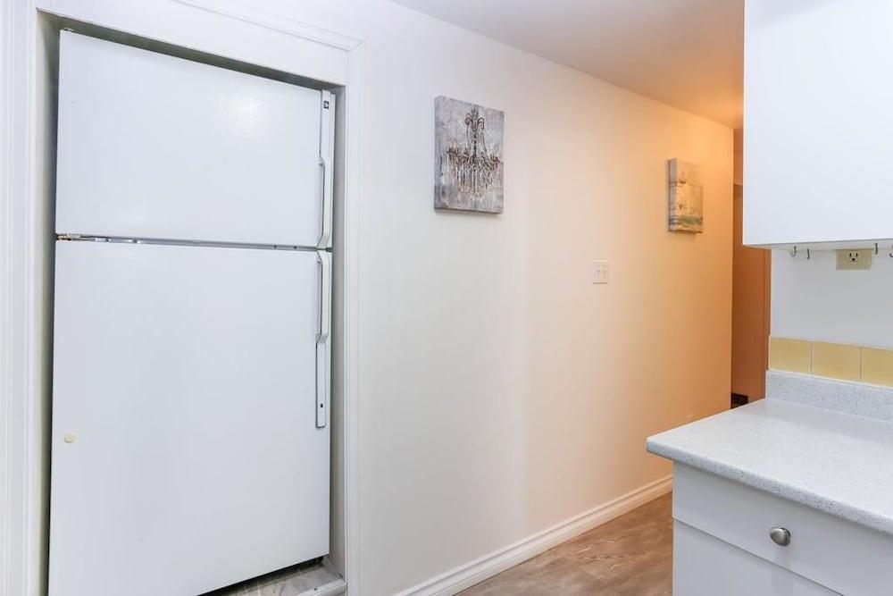 2bdr Suite UBC by Elevate Rooms