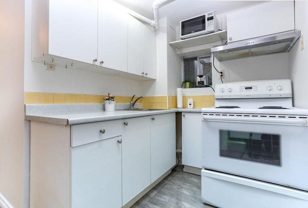 2bdr Suite UBC by Elevate Rooms