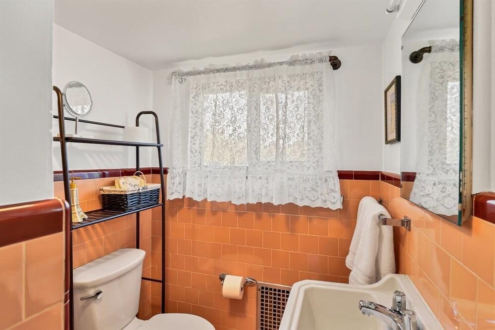 The Potter`s Cottage