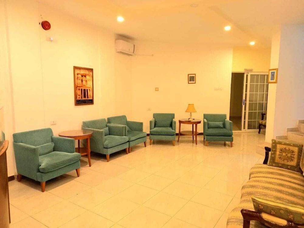 Petra Town Check-In Hotel