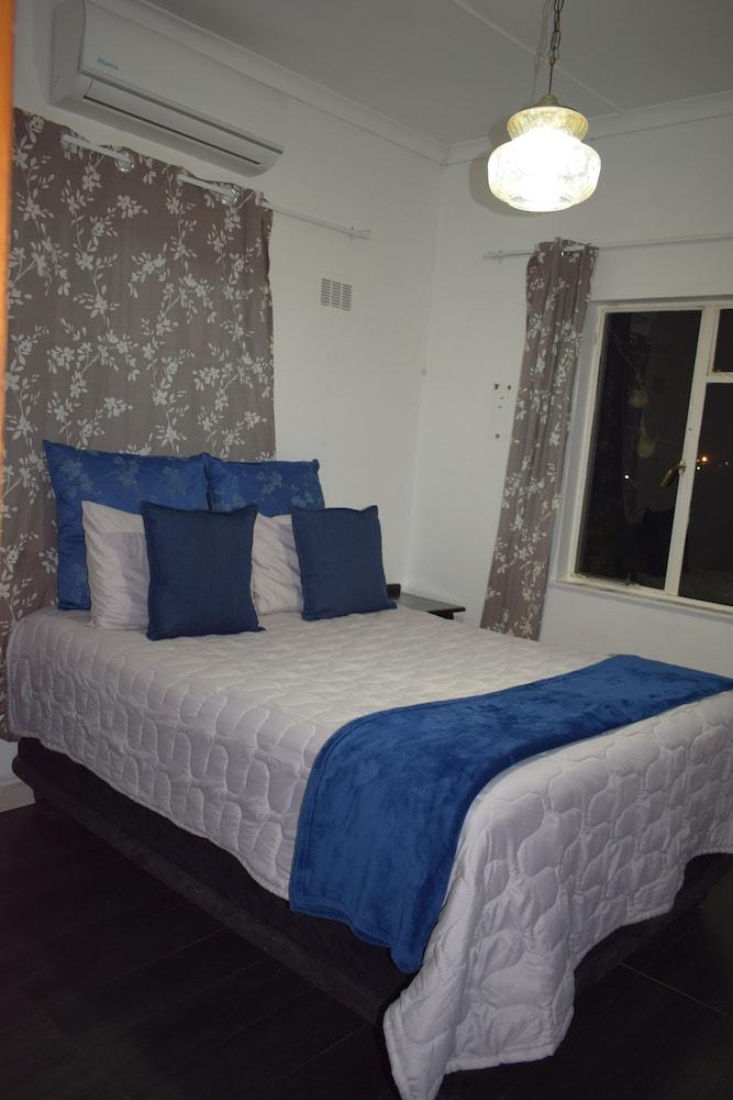 Oudtshoorn Homestay Accommodation