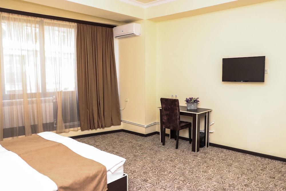 Yerevan Centre Hotel