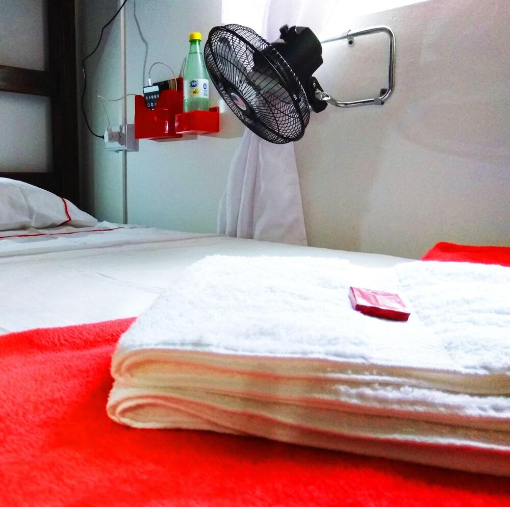 ESMED - Estación Medellín Hostel