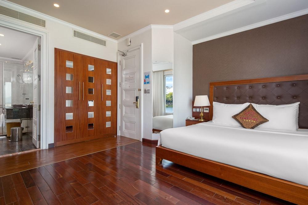 HOM - HOW Da Nang Airport