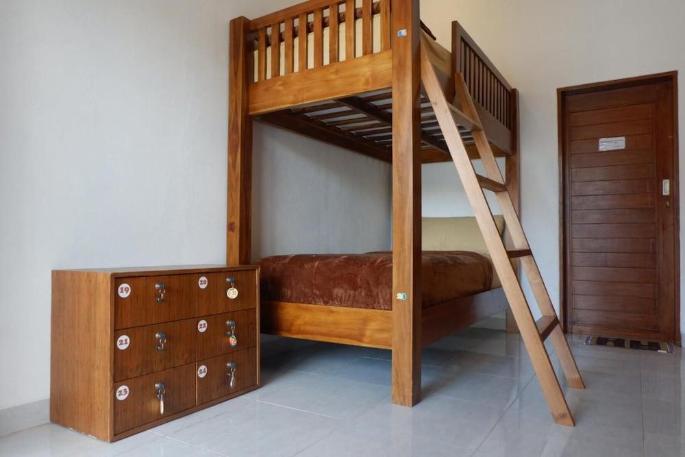 Ampel Lembongan Hostel