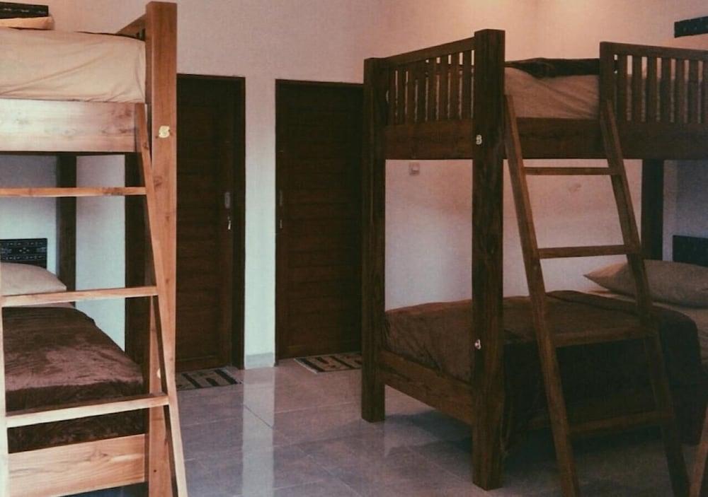 Ampel Lembongan Hostel