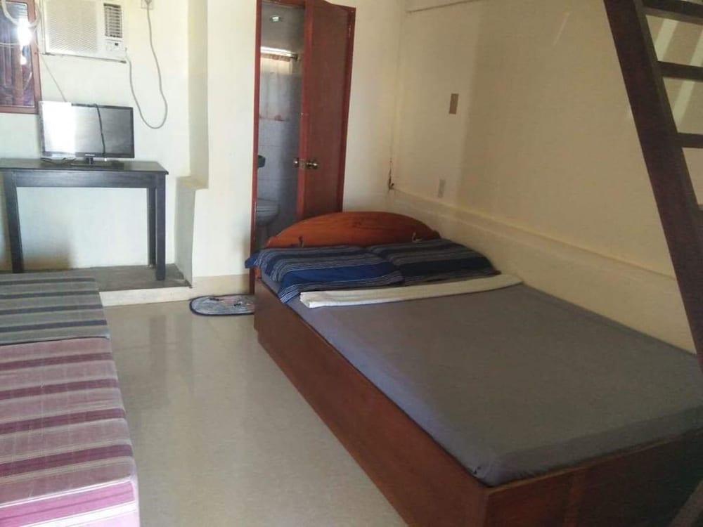 Lee Yon's Oceanfront Inn