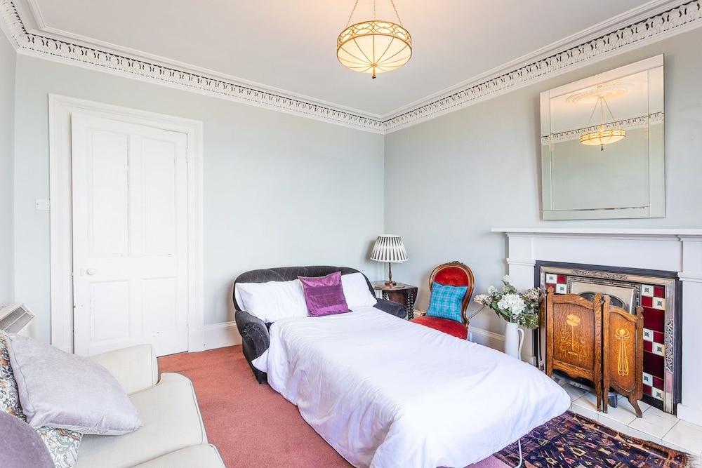 Kilchattan Bay Holiday Home