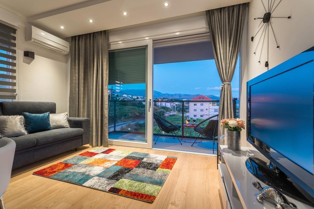 StellaMare Apartments