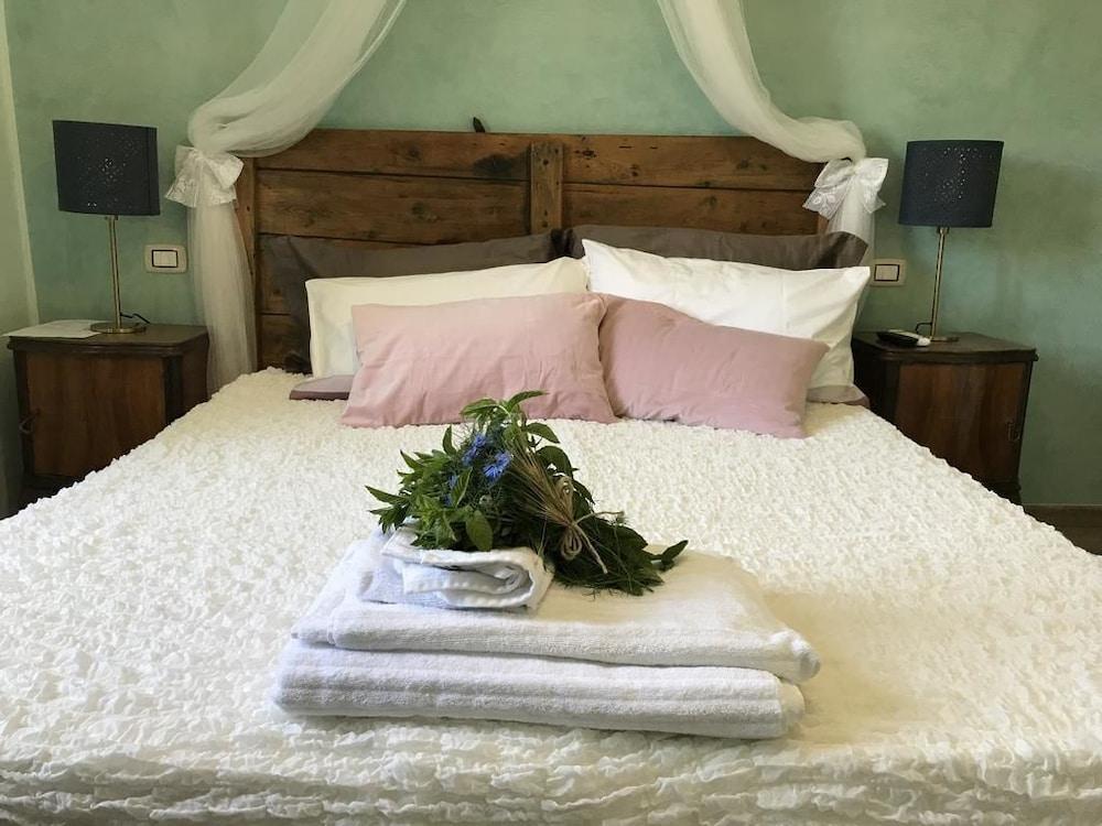 Tra i Campi Di Papaveri