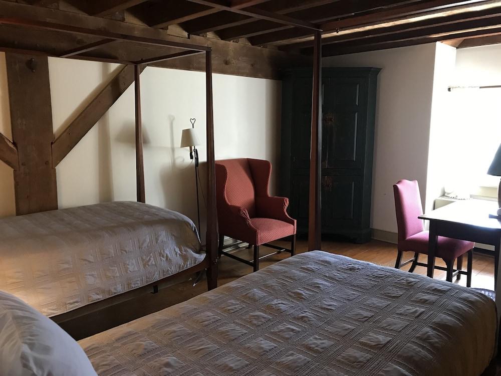 Inn at Millrace Pond