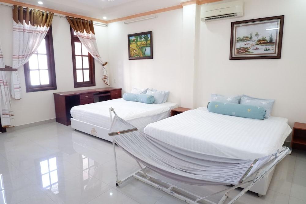 Winter Spring Homestay Center