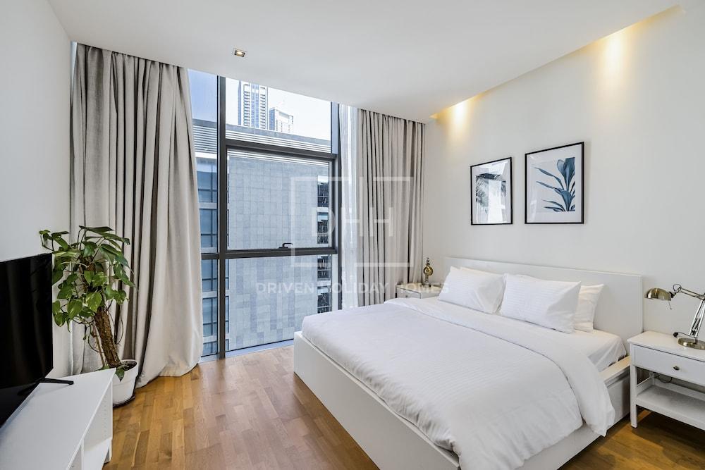 Driven Holiday Homes - City Walk 22