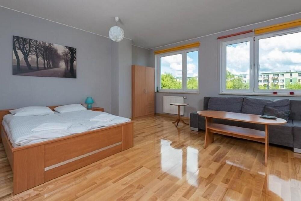 Sea Side by Downtown Apartments