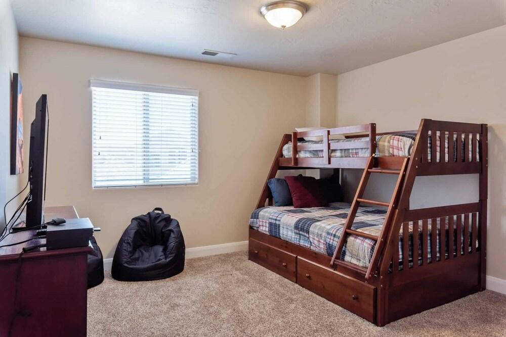 The Mighty Five by RedAwning