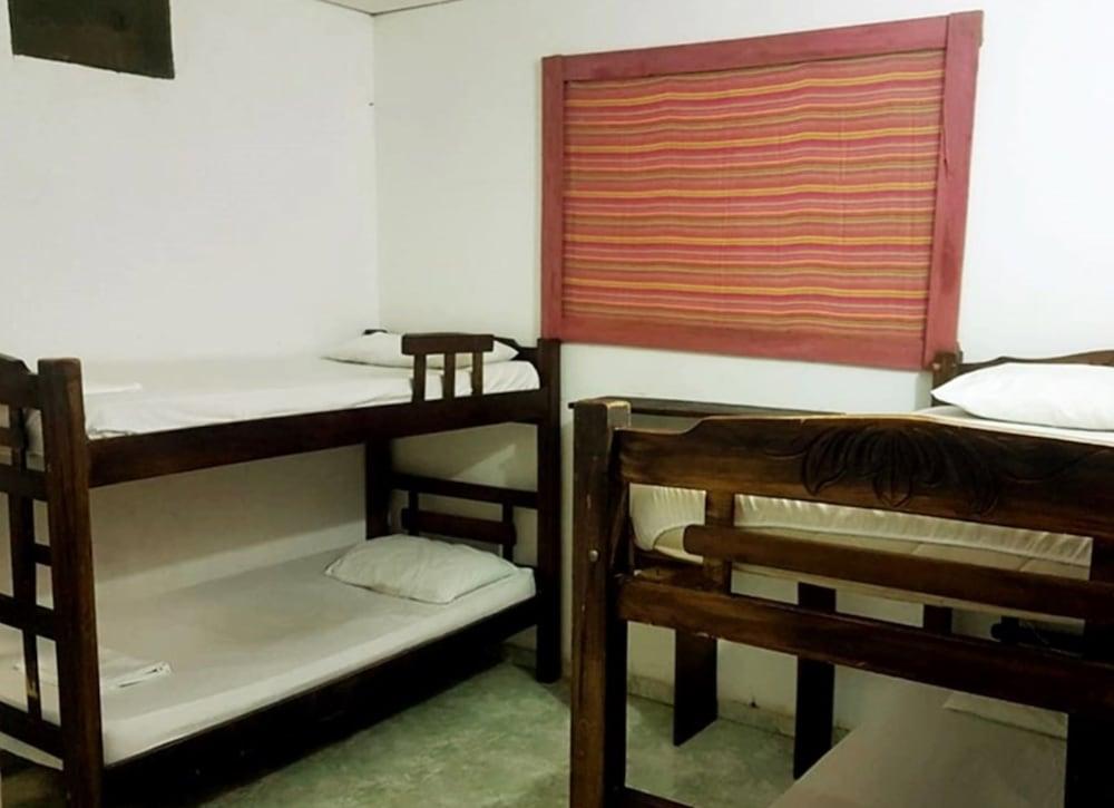 Oasis Hostal Restaurante