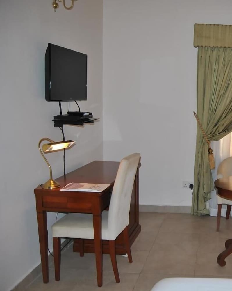 Bilton Continental Hotel