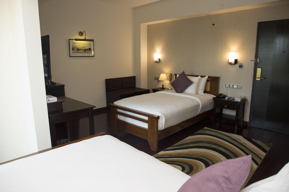 The Midori By Lakeshore