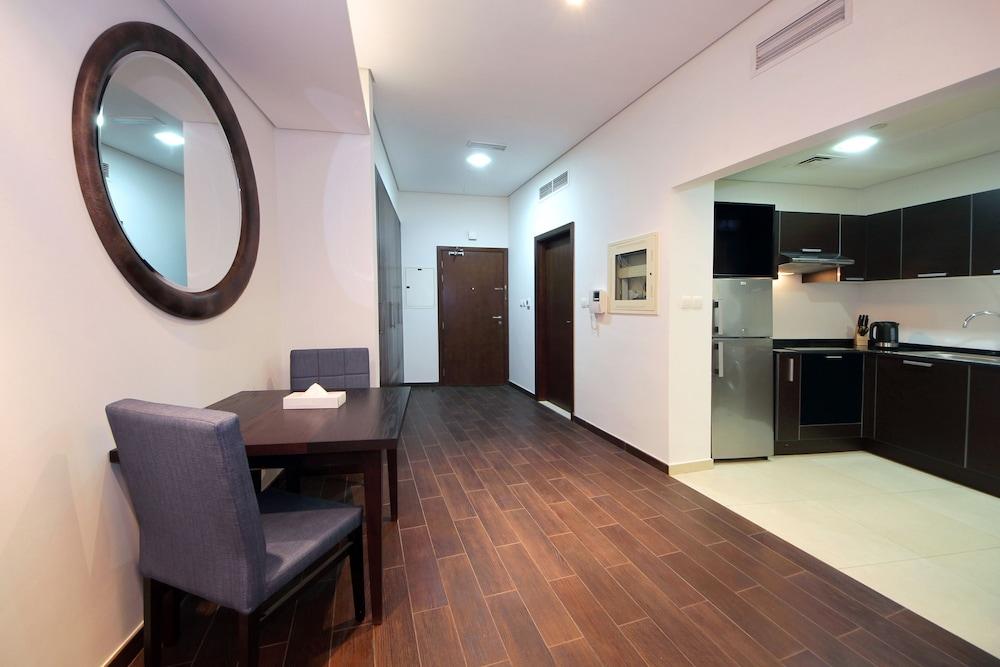 Signature Holiday Home - Matrix Tower